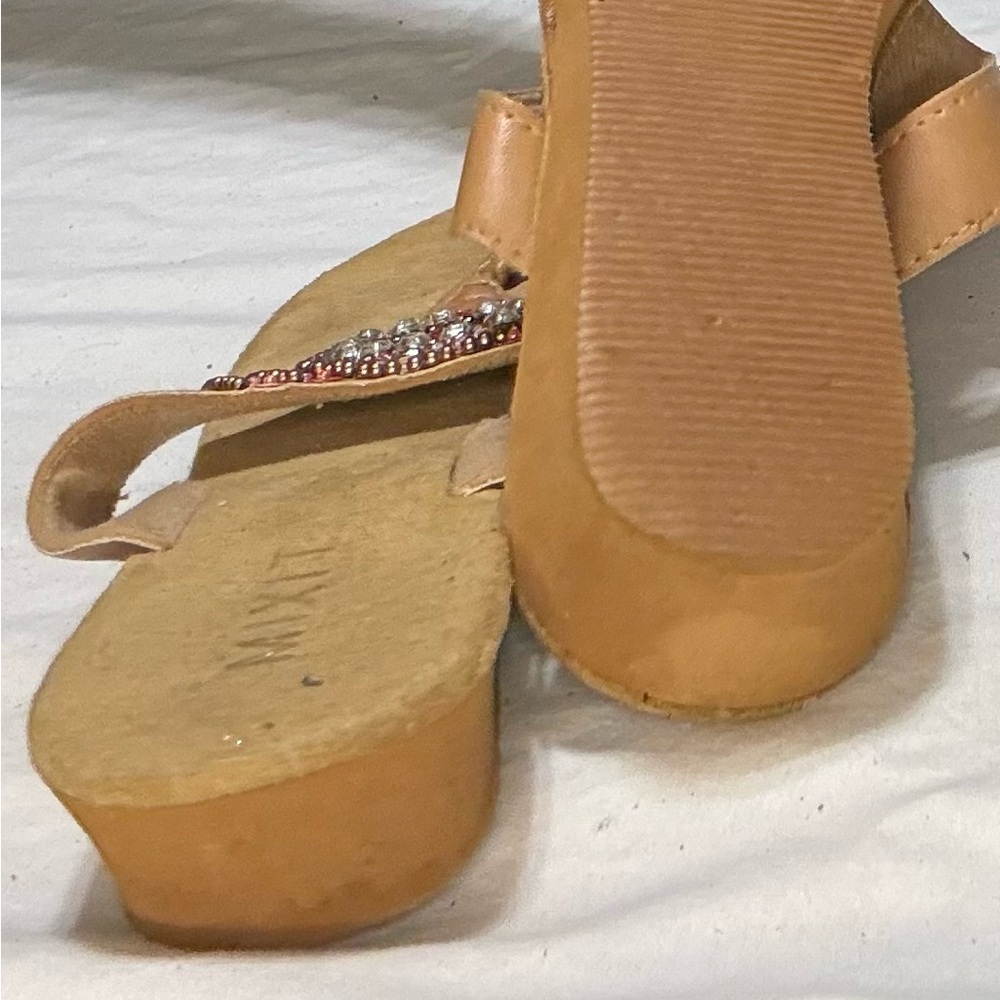 Women's Beaded Sandals in Pink and Tan - Picture 4 of 6